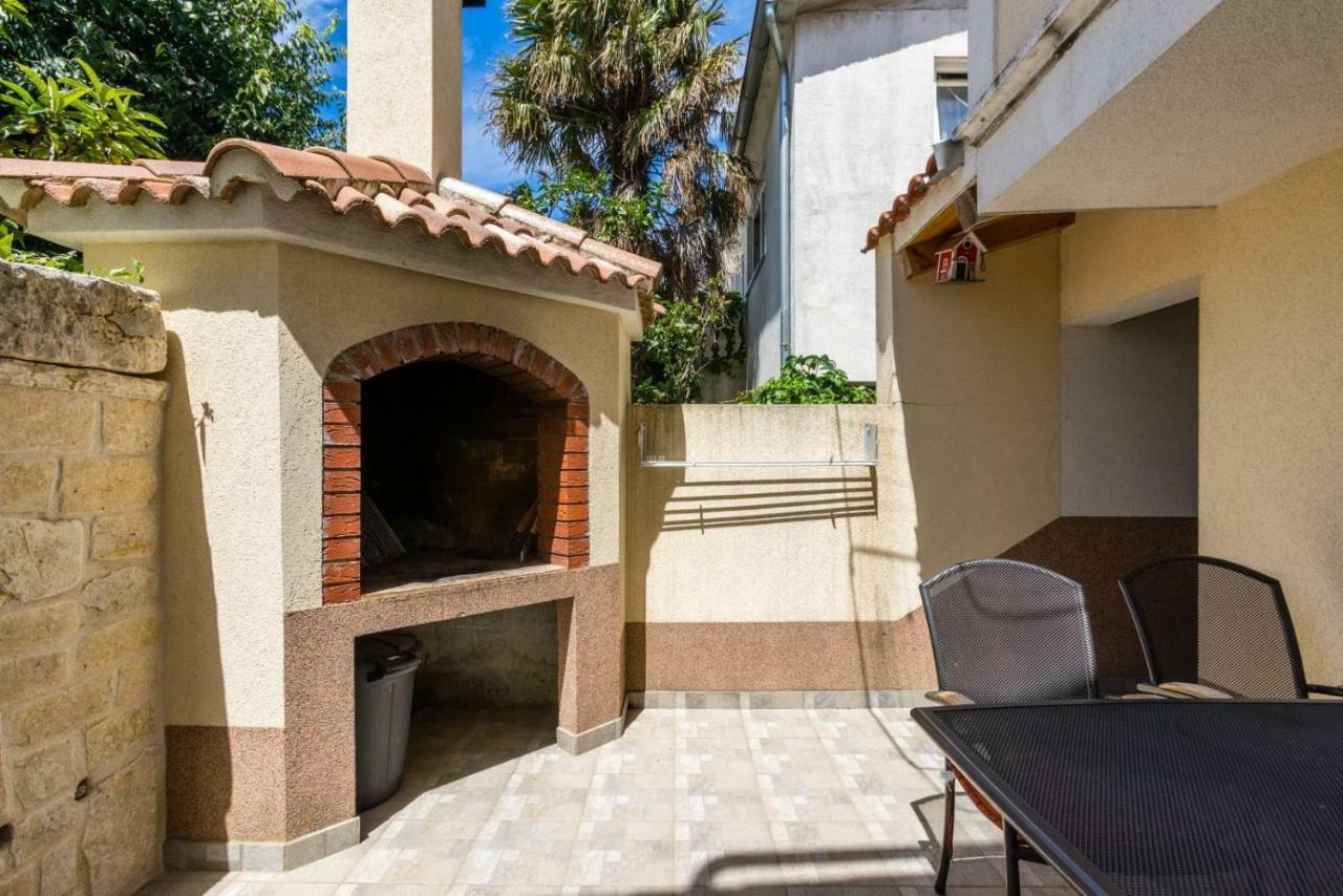 Apartmani Vinko Tribunj-Sovlje Tribalj Exteriör bild
