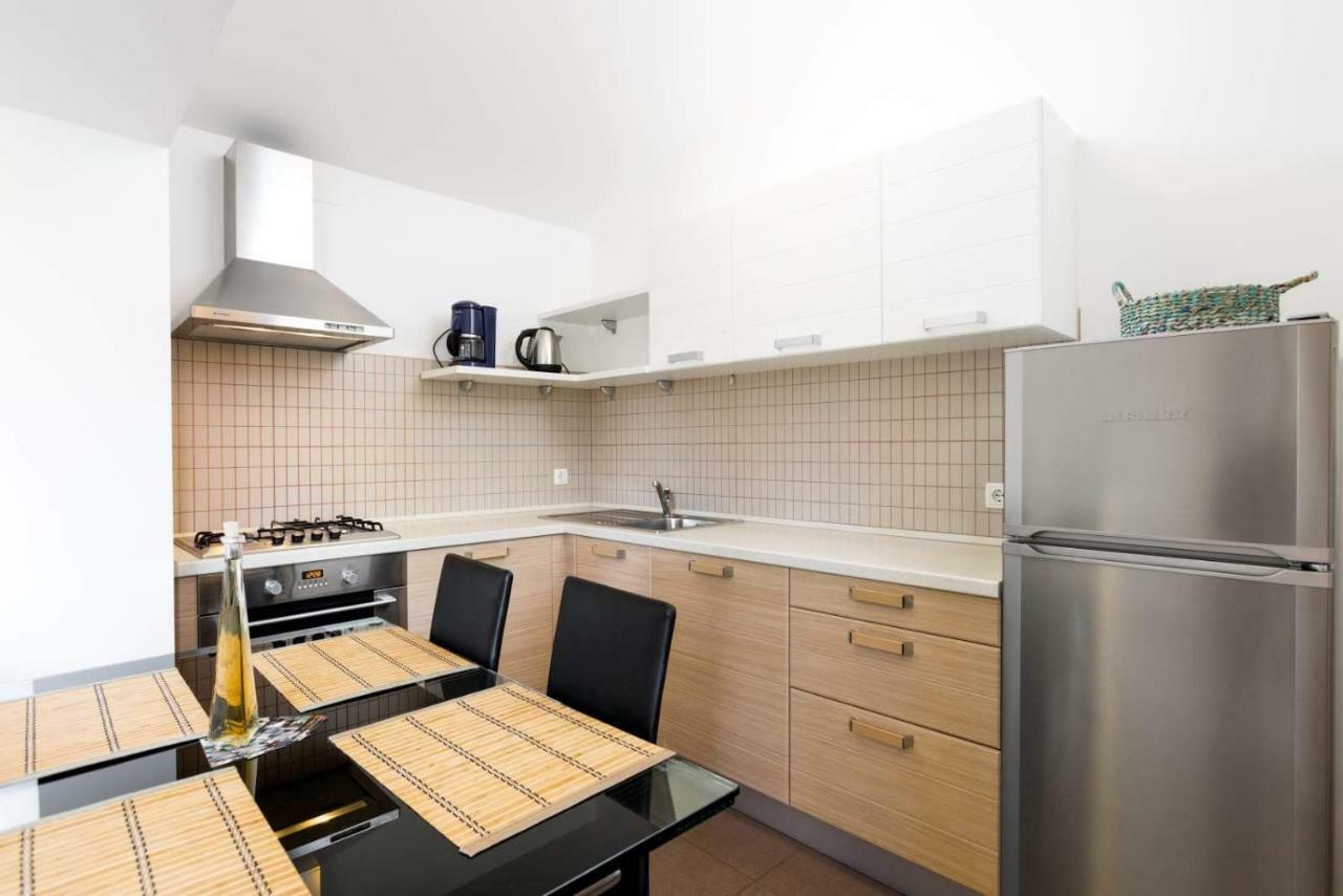 Apartmani Vinko Tribunj-Sovlje Tribalj Exteriör bild