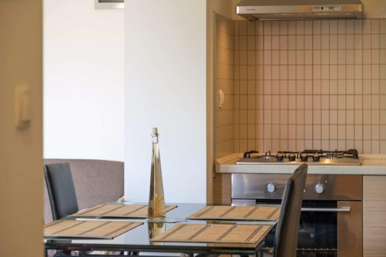 Apartmani Vinko Tribunj-Sovlje Tribalj Exteriör bild
